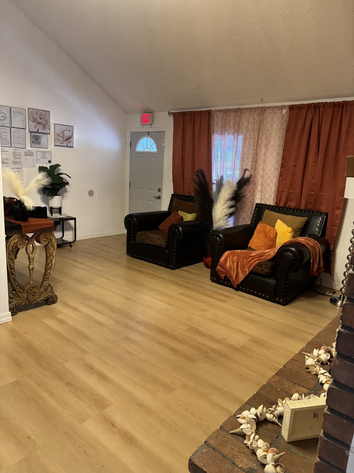 Living room seating area at MACH3 Glendale